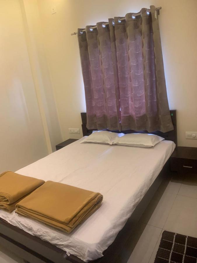 Shri Mahalaxmi Executive Yatri Niwas Villa Колхапур Екстериор снимка