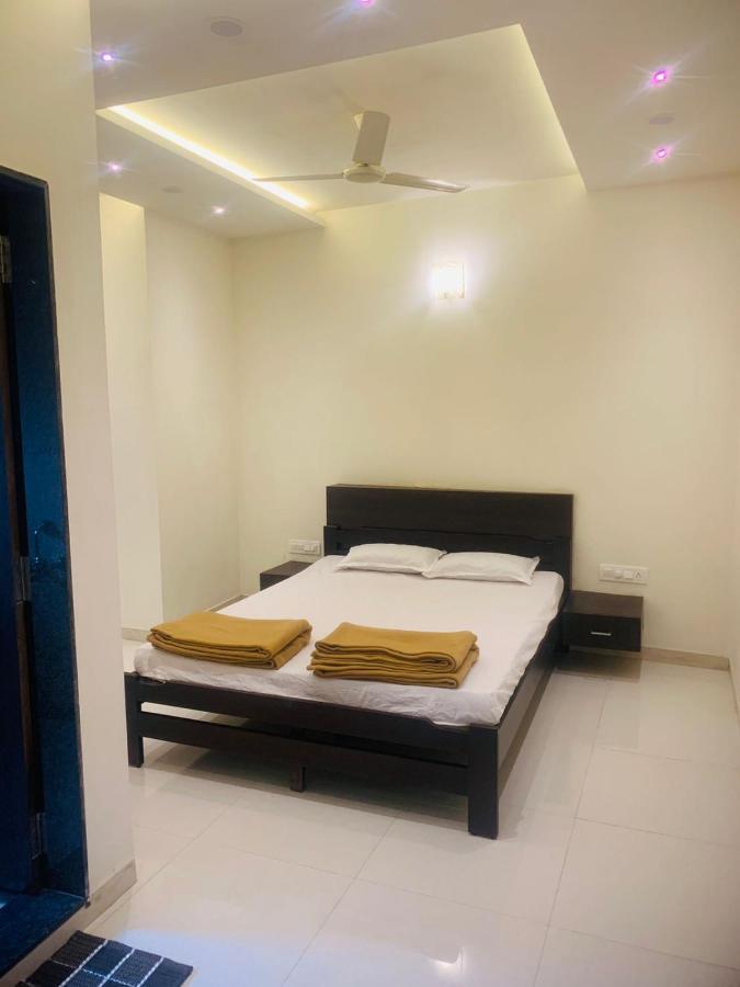 Shri Mahalaxmi Executive Yatri Niwas Villa Колхапур Екстериор снимка