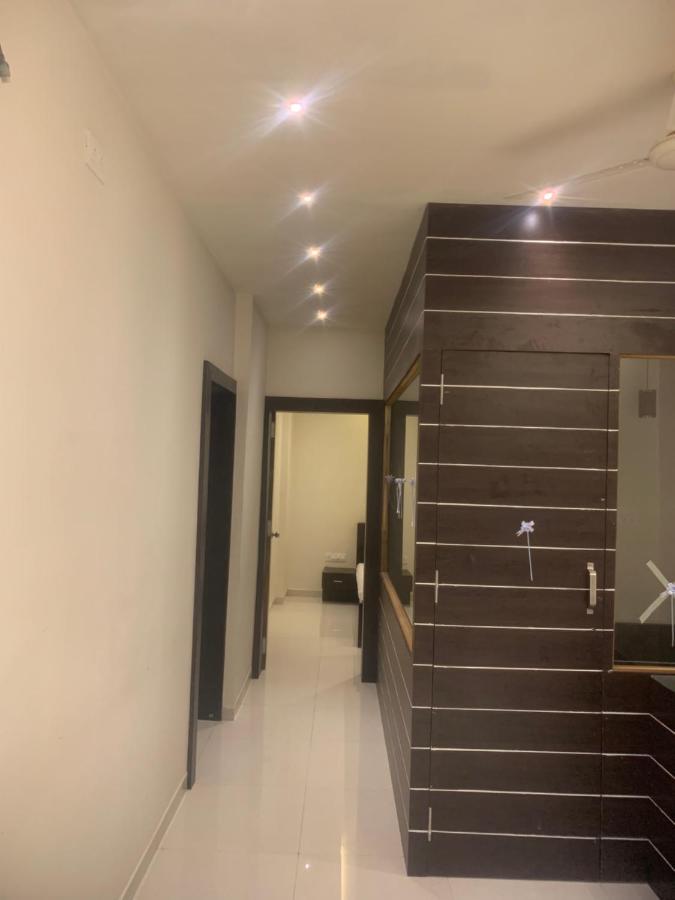 Shri Mahalaxmi Executive Yatri Niwas Villa Колхапур Екстериор снимка